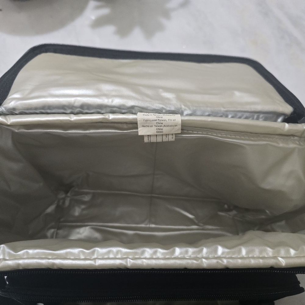 Arctic Zone Logo Sports Cooler With Strap - Picture 8 of 9